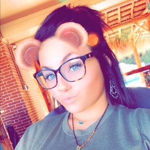 Meet your Posher, Nicole